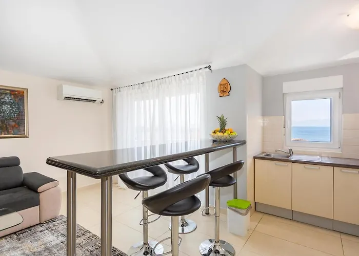 Cozy In With Kitchen Apartmán