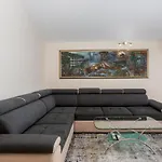 Cozy In With Kitchen Apartament *