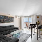Cozy In With Kitchen Apartament