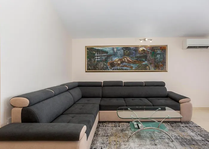 Cozy In With Kitchen Apartament *